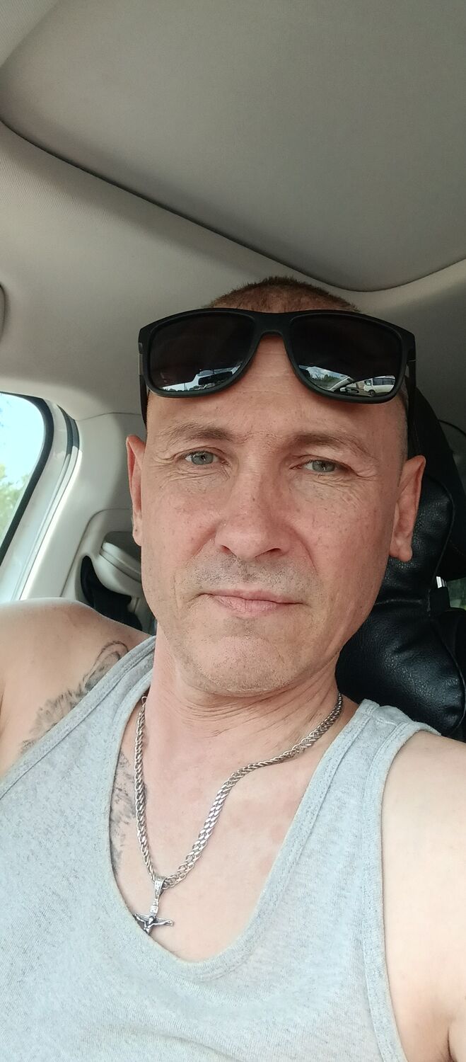 52067674  , 45 ,    