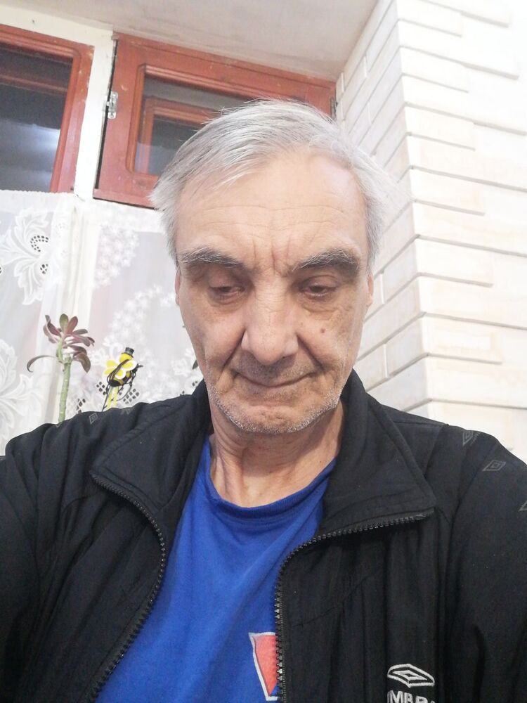  33048244  , 62 ,    