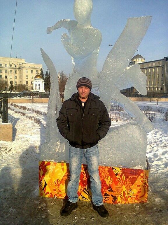  7027934  Vov, 39 ,    