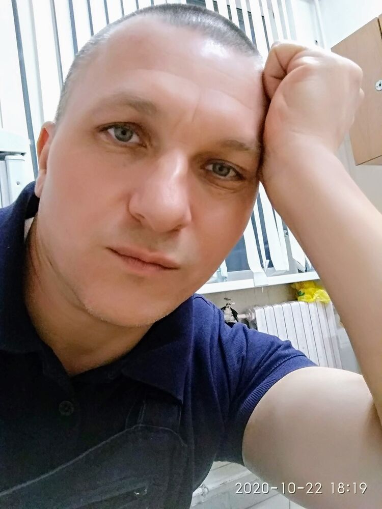 28029884  Vitalik, 52 ,    