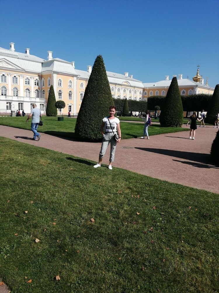  -,   Elena, 55 ,   