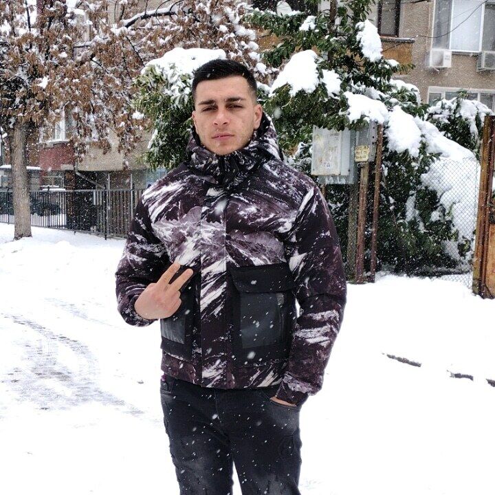  25154234  Georgi, 27 ,    