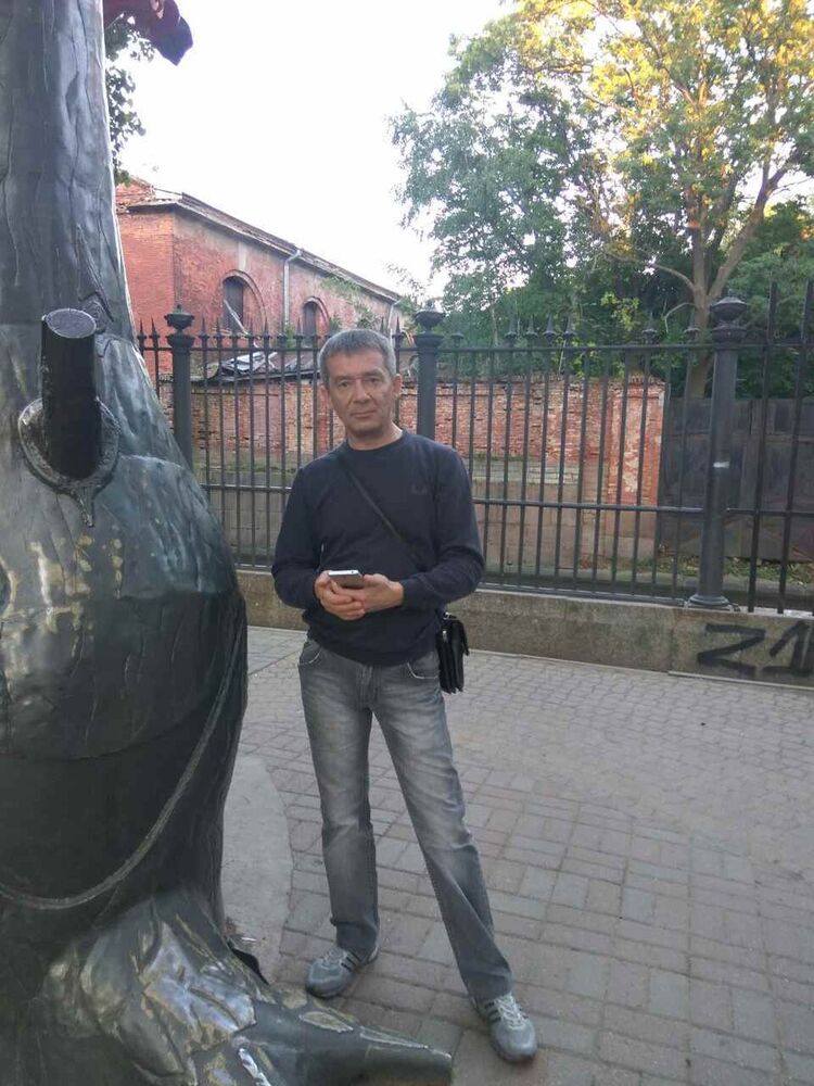  -,   , 52 ,  