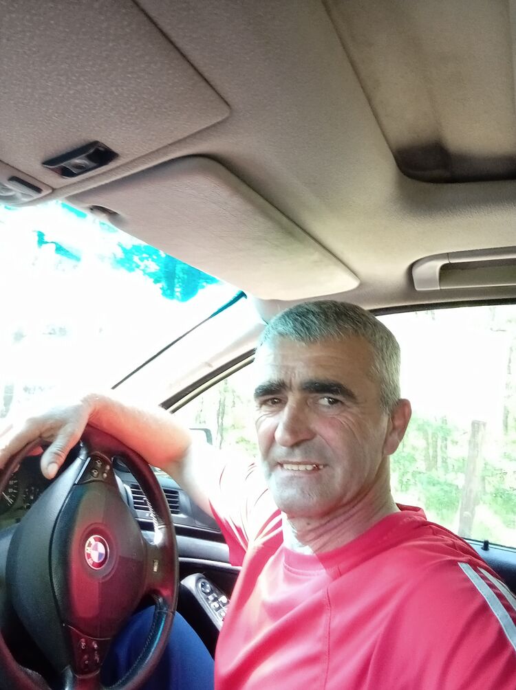  36869554  Eduard, 53 ,    