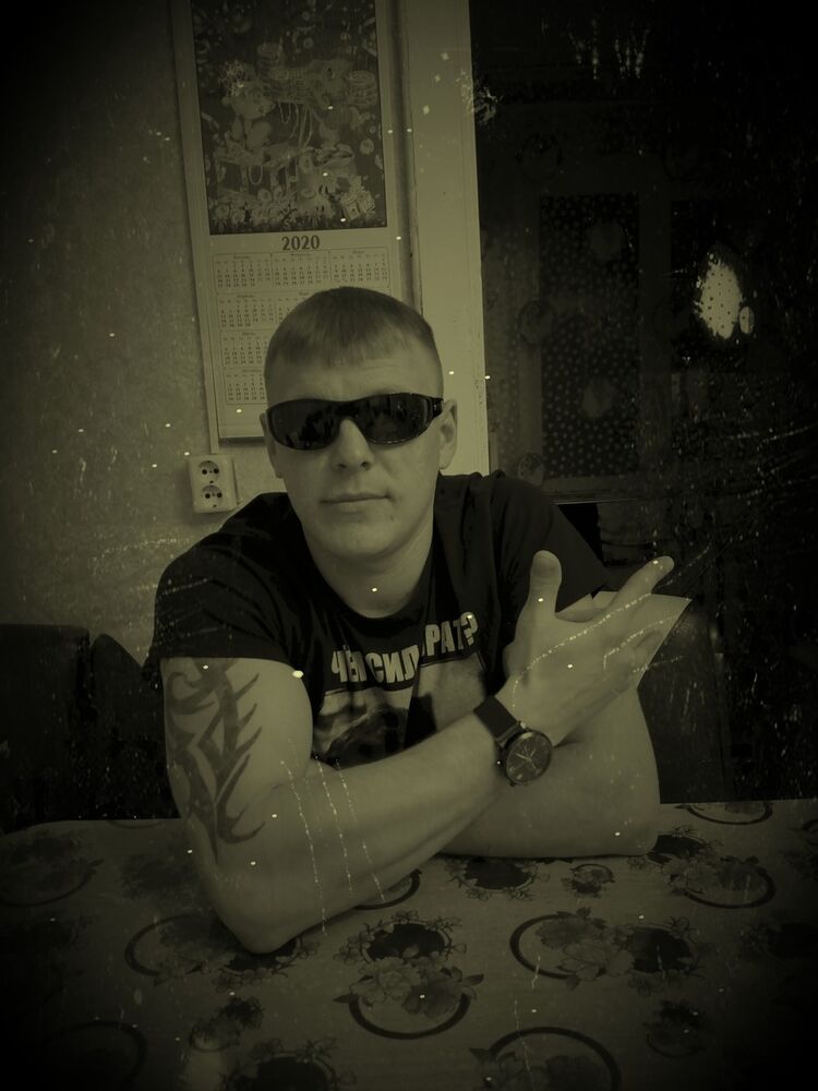  ,   Viktor, 32 ,   ,   , c 
