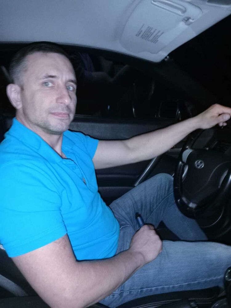  ,   Oleg, 44 ,   ,   