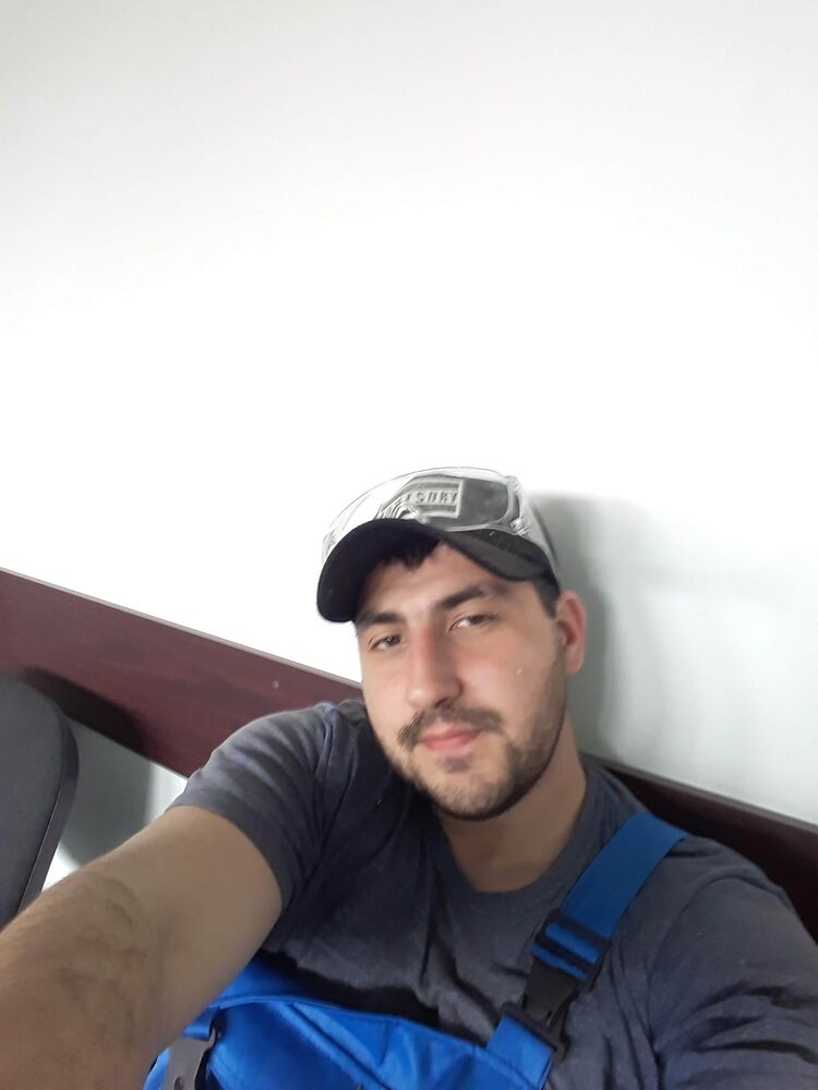  54024804  Timur, 37 ,    