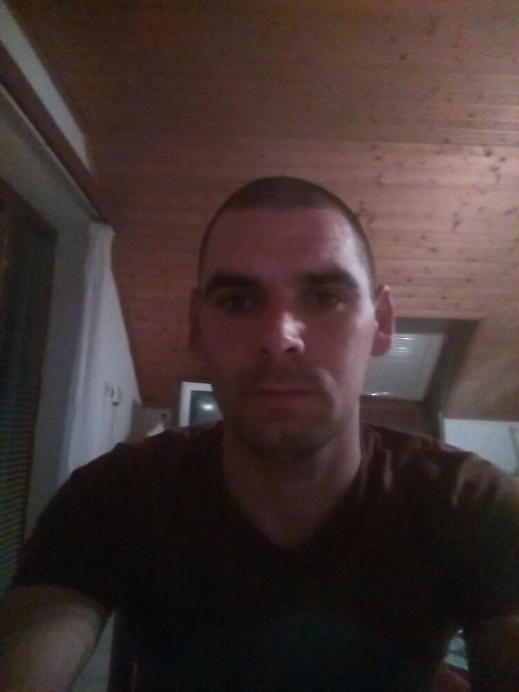  ,   Andrej, 36 ,   ,   , c 