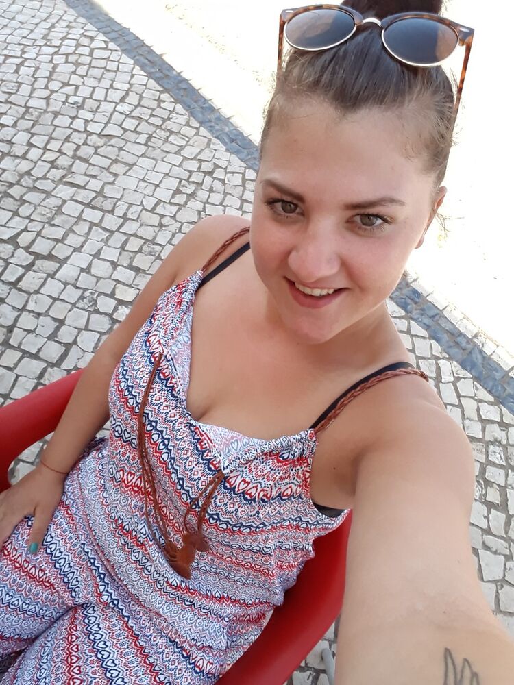  ,   Olesea, 31 ,   ,   , c 
