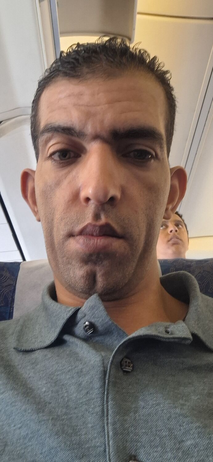  52854954  Osama, 38 ,    