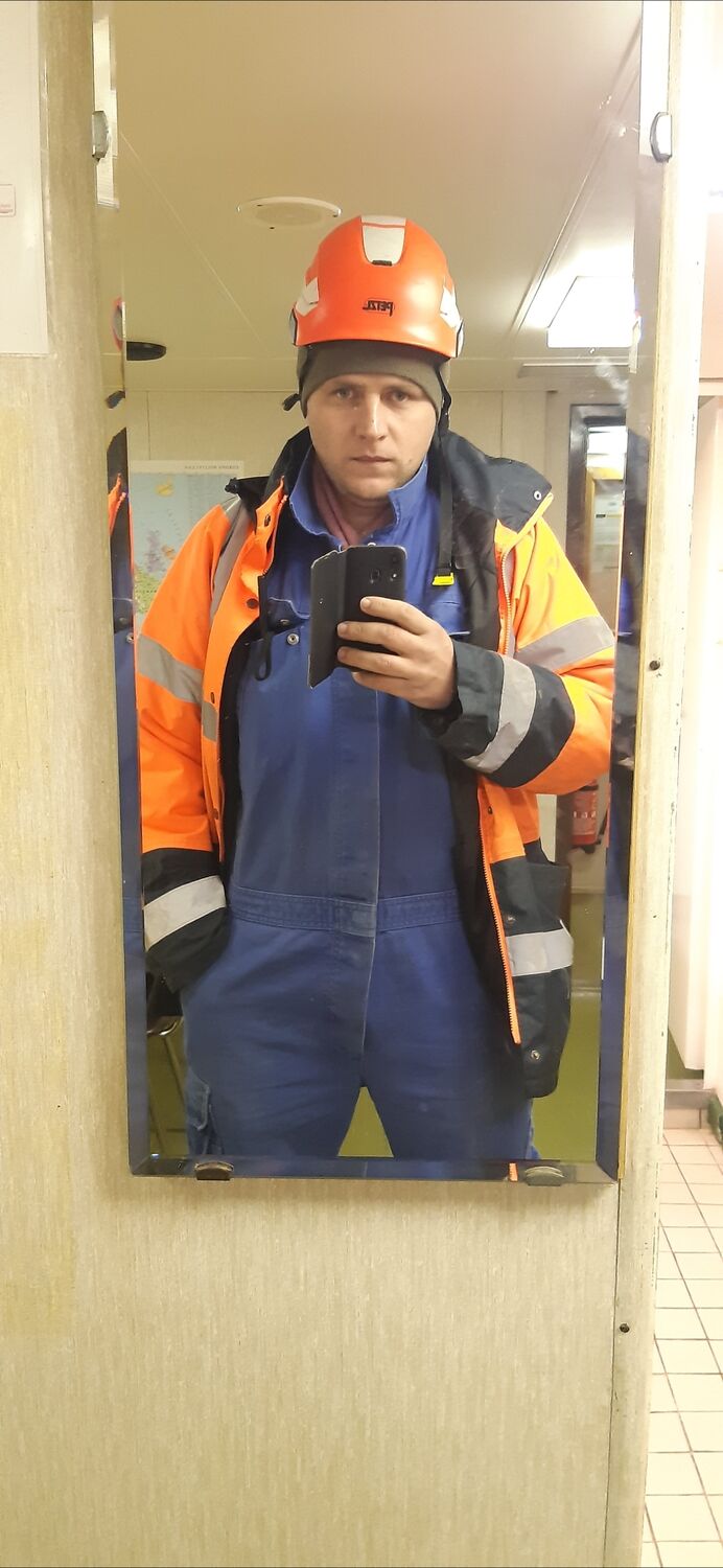  ,   Arkadiy, 37 ,   ,   , c , 