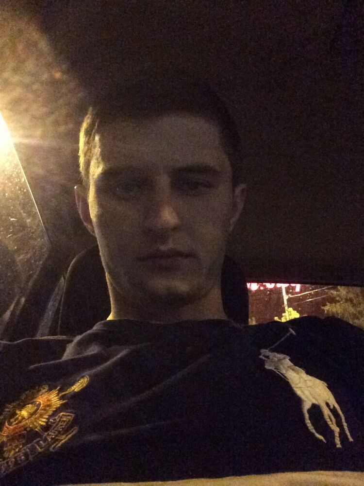  ,   Artur, 29 ,   ,   , c 