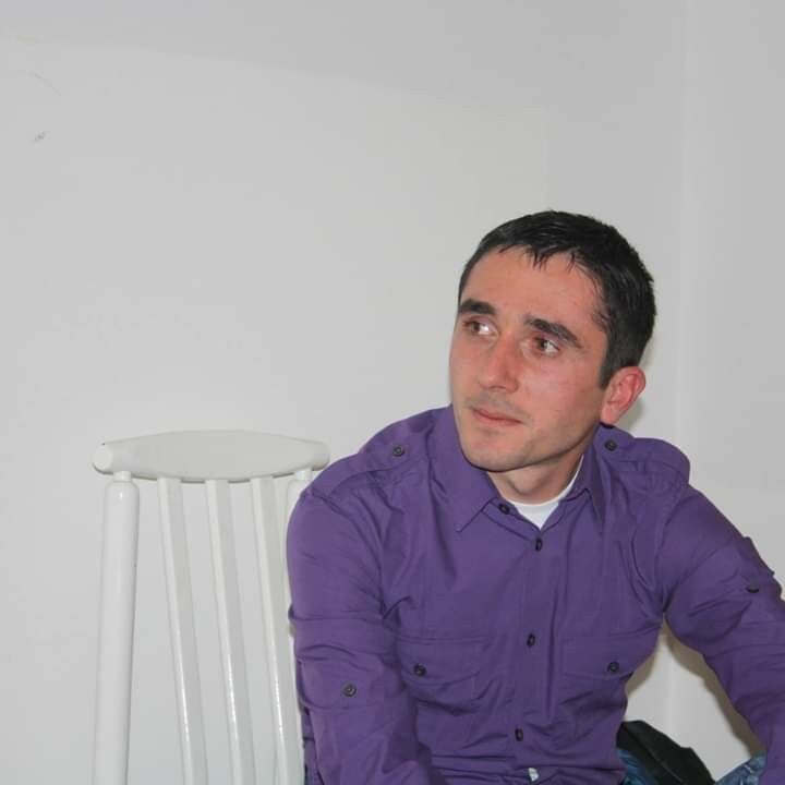  ,   Davit, 40 ,   ,   , c 
