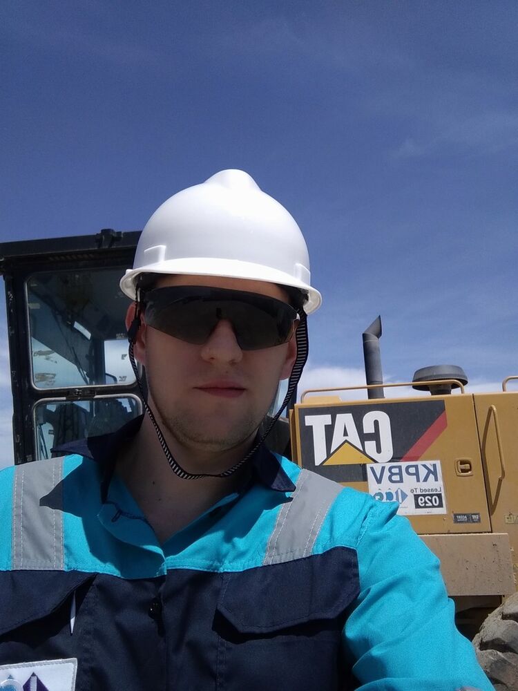  ,   Yevgeniy, 32 ,   , 