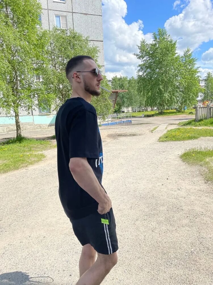  ,   Mikhail, 33 ,   