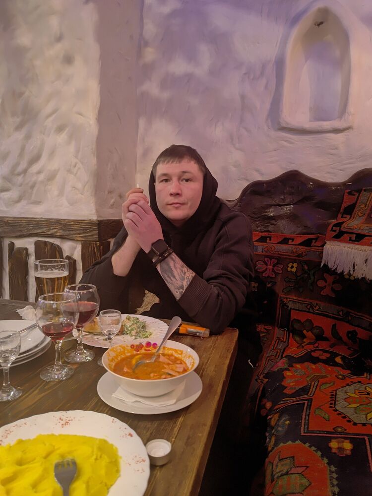  49359604  , 30 ,    San Marino