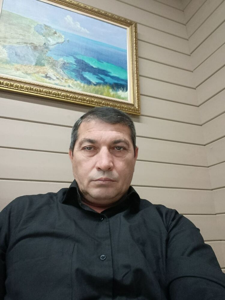  54116824  Vaqif, 42 ,    