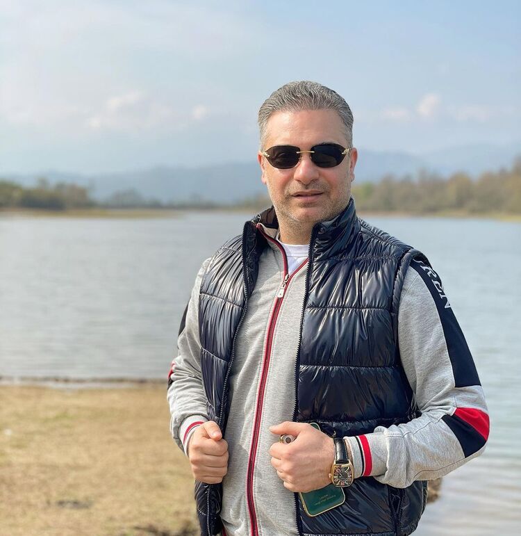  ,   Alexei lucas, 52 ,   c 