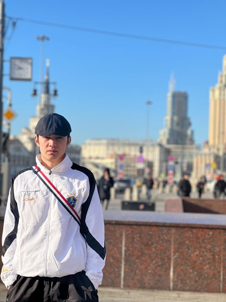  53909414  Jamshidbek, 19 ,    