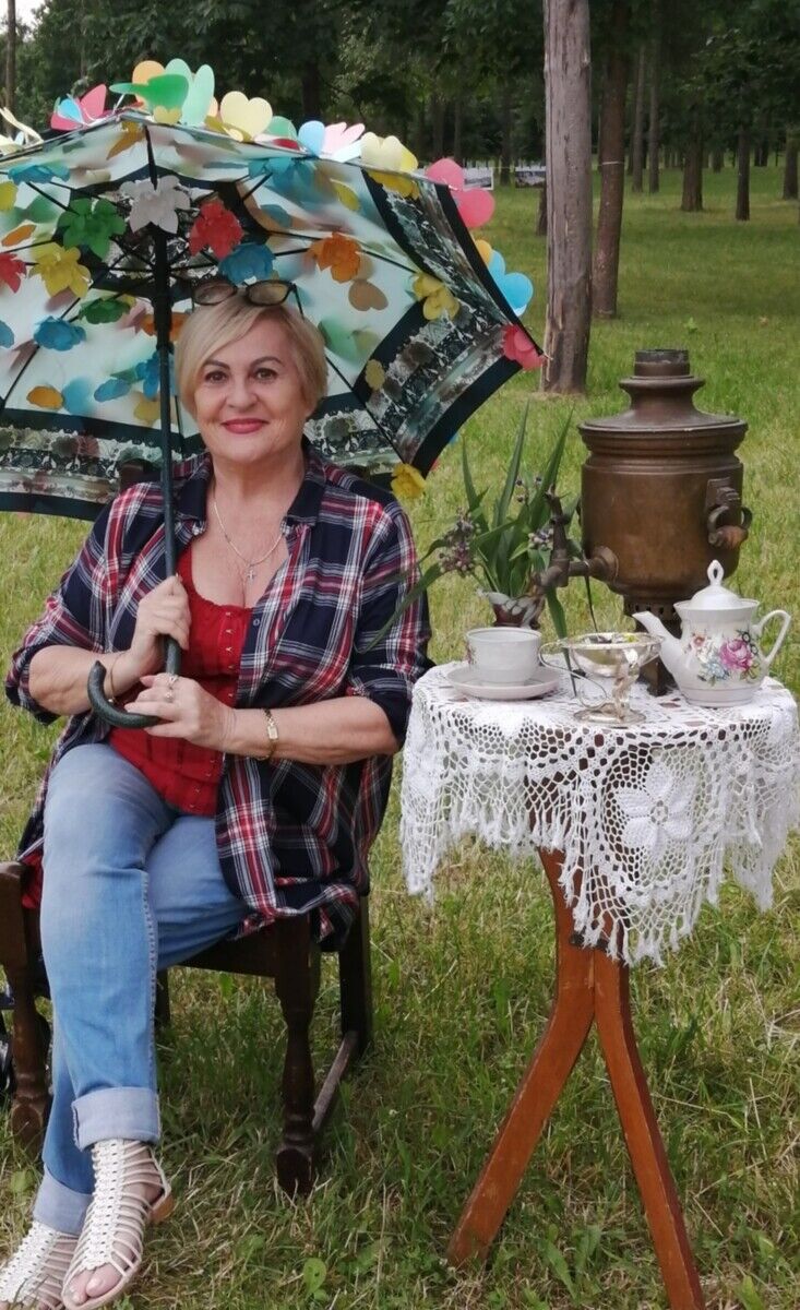  ,   Veronika, 61 ,   ,   , c 