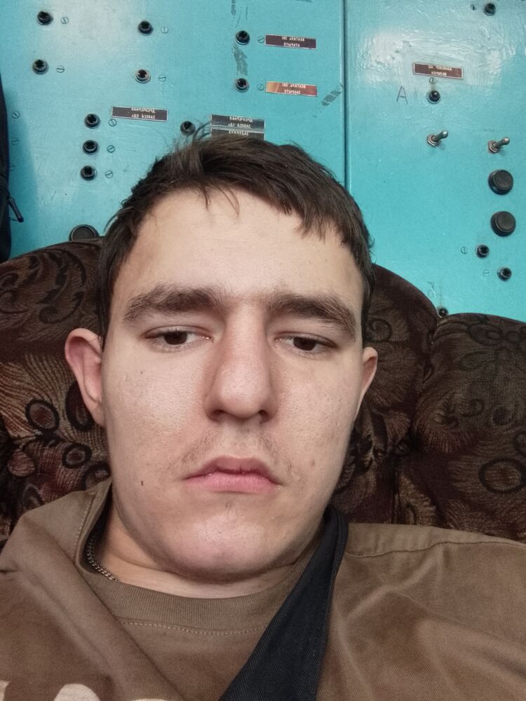  48831324  , 18 ,    