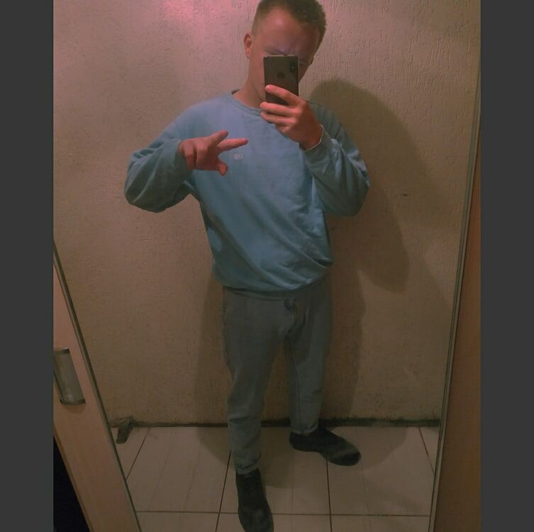  28879344  , 22 ,    