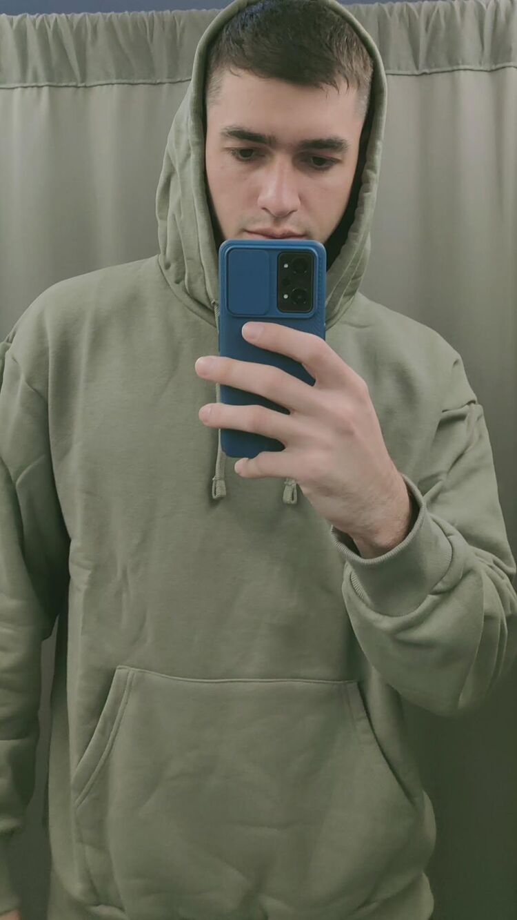  48099394  NIKOLAI, 28 ,    