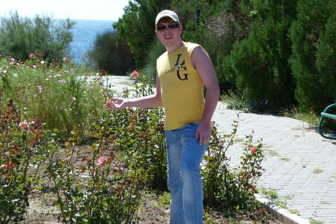  ,   Alex, 41 ,     , c 
