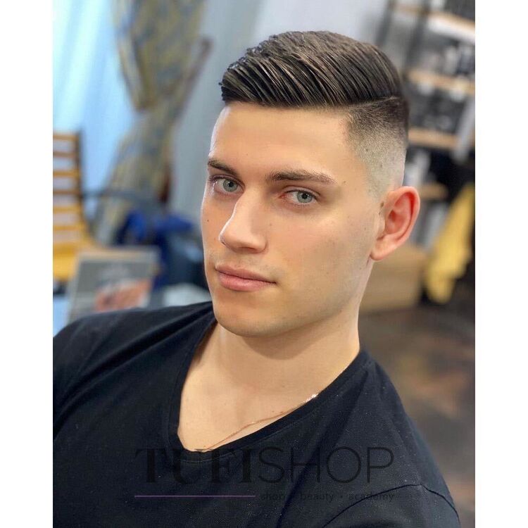  51724634  , 25 ,    Praha