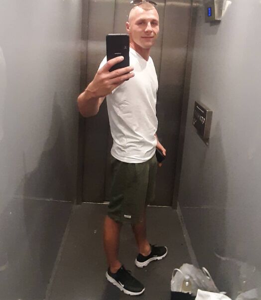  24308604  , 33 ,    