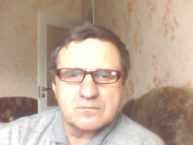  4222694  Anatoli, 70 ,    