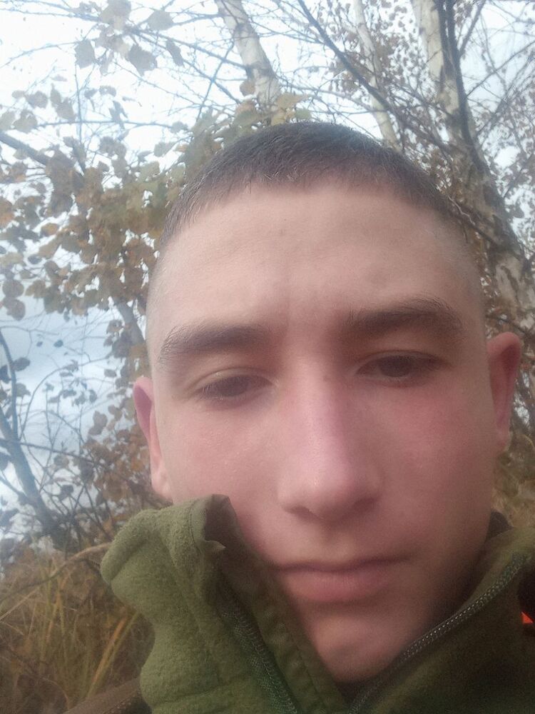  47090974  Oleksi, 20 ,    