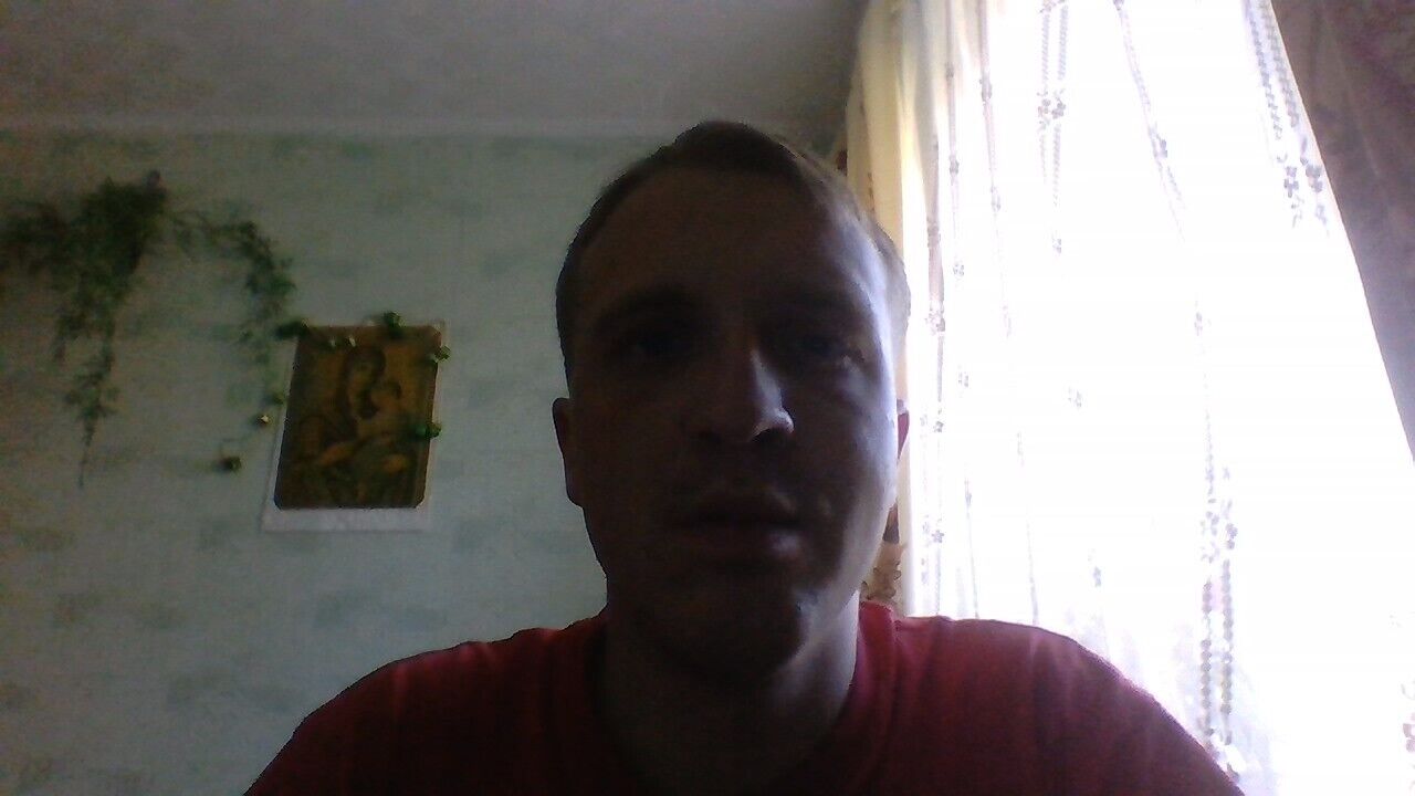  38630704  Alexander, 28 ,    -