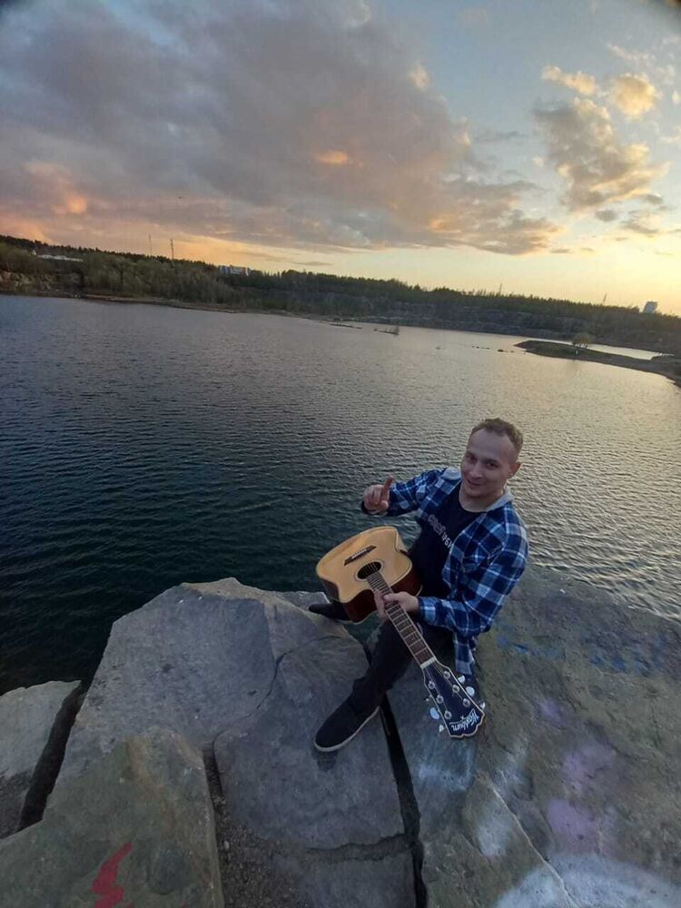  26400454  Monomi, 35 ,    