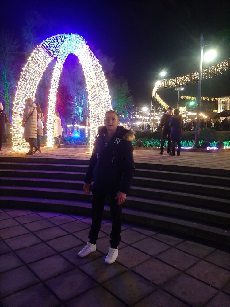  18948484  Costia, 36 ,    