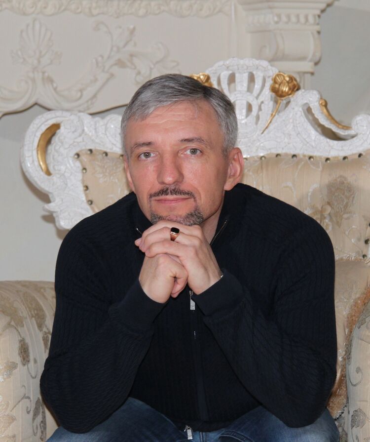  42753524  Nikoly, 54 ,    