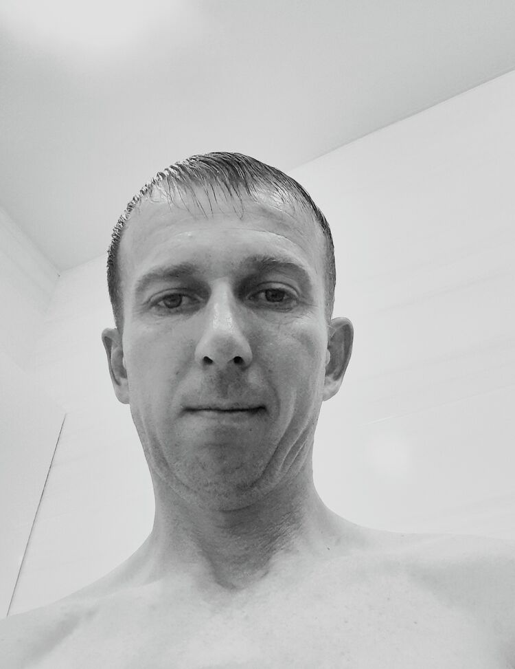  44283804  RY, 37 ,    