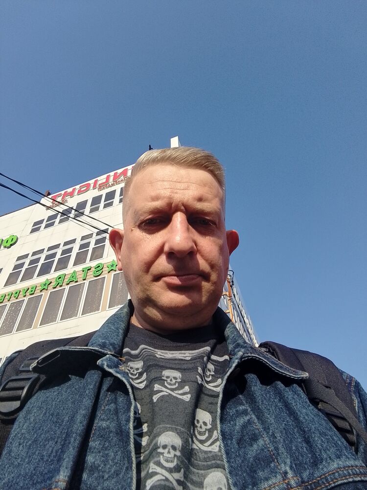  52140644  Evgeny, 50 ,    