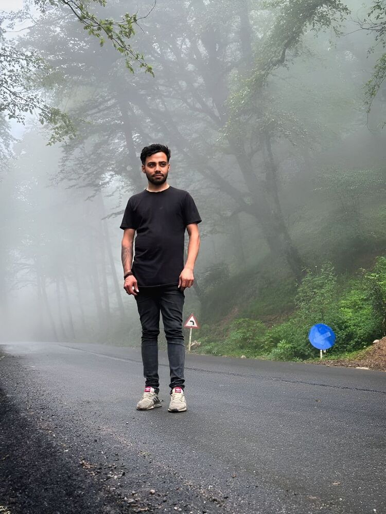  An Cabhan,   Navid, 20 ,   ,   