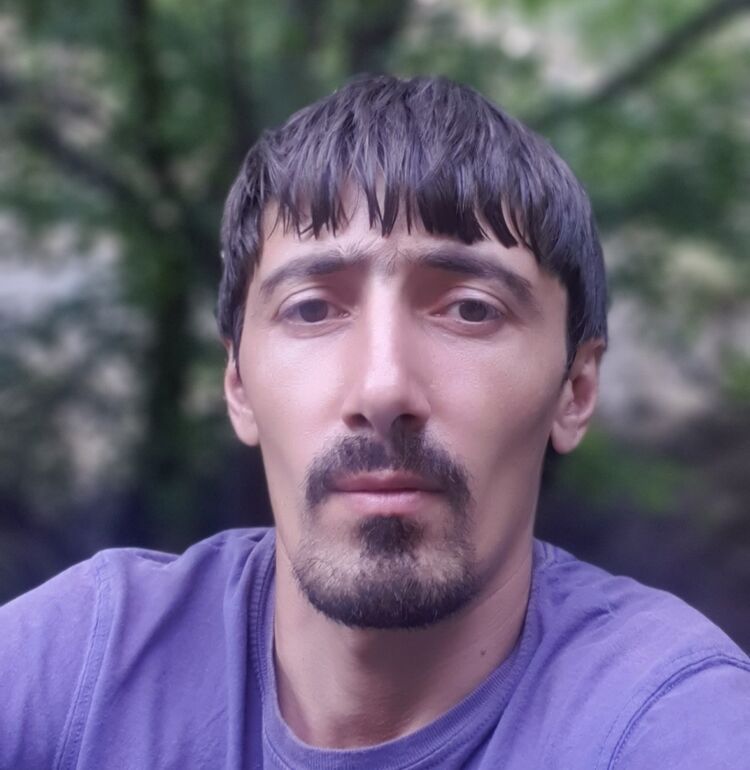  ,   Gevorq, 42 ,   ,   