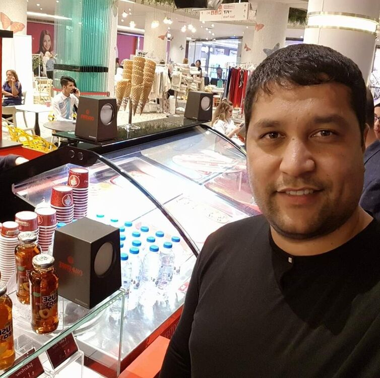  ,   Aziz, 41 ,   ,   , c 