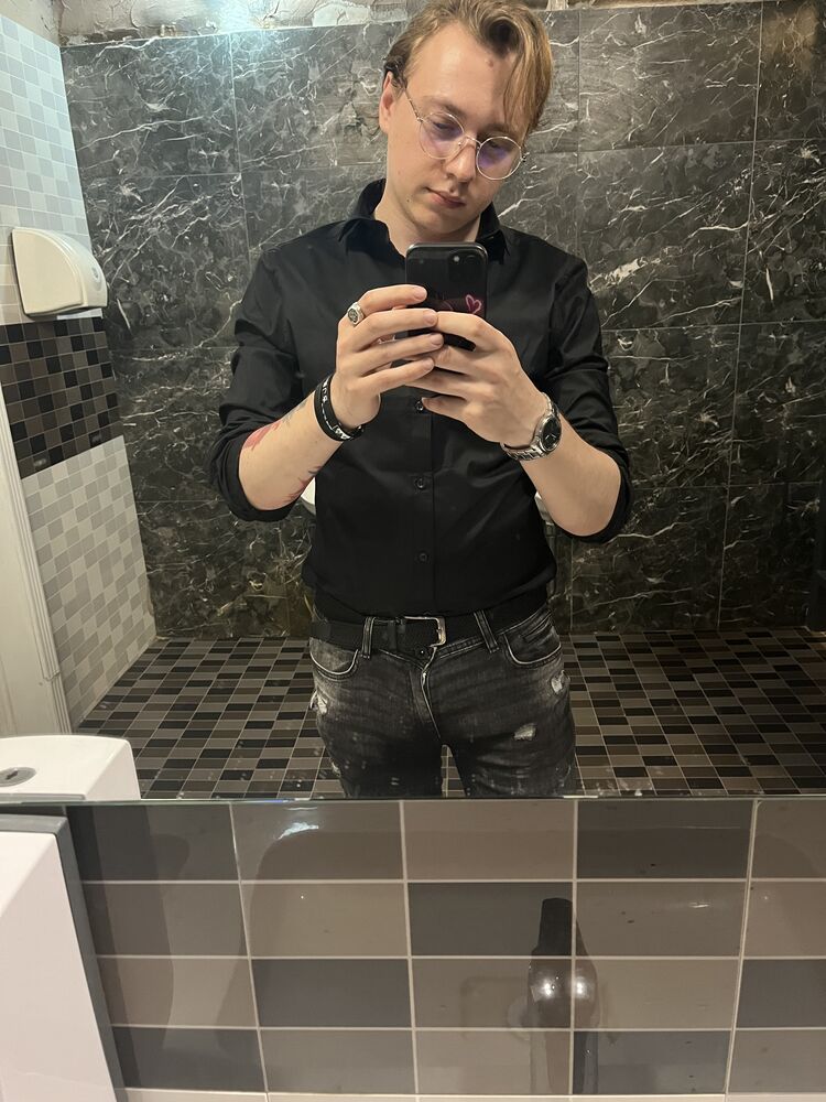  44318234  , 24 ,    