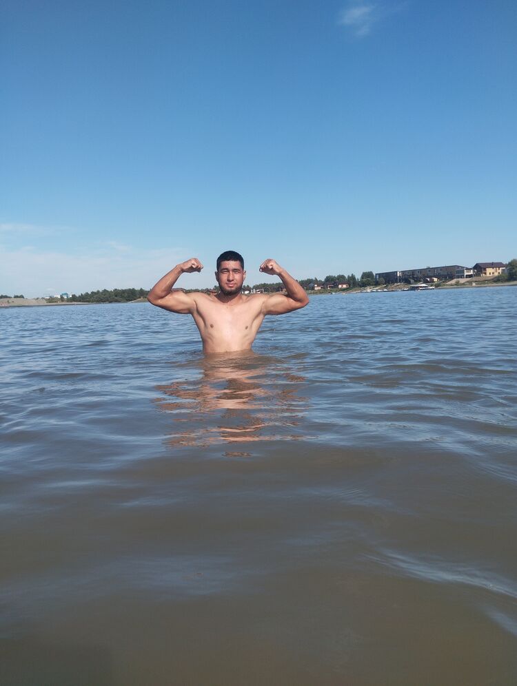  53139084  Farxod, 22 ,    