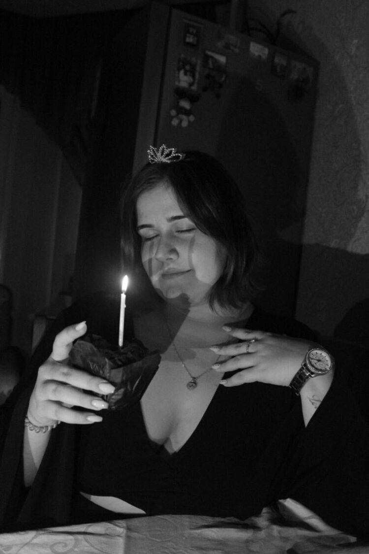  ,   Lina, 20 ,   ,   , c 
