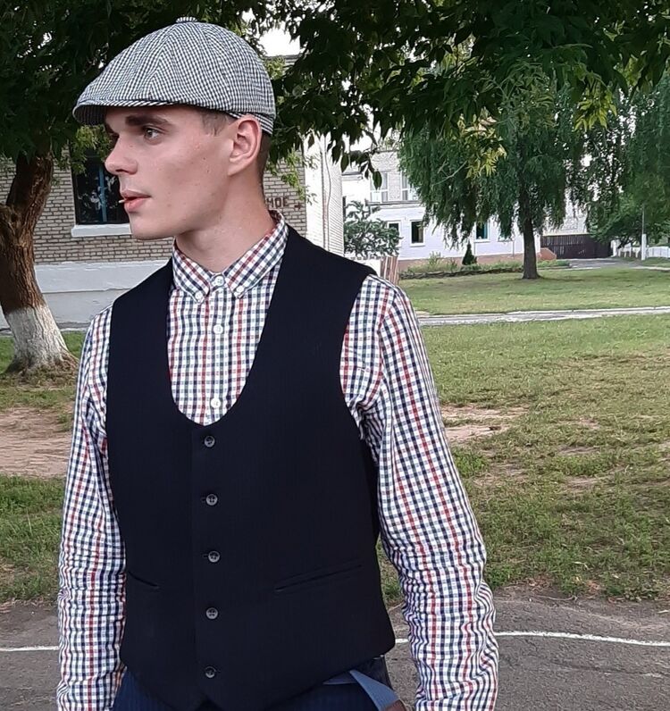  19441174  Artyom, 26 ,    