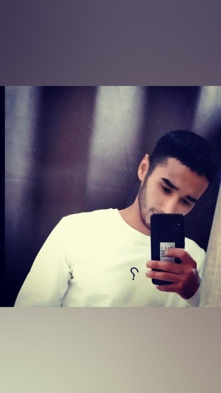  52391994  Dovudbek, 24 ,    