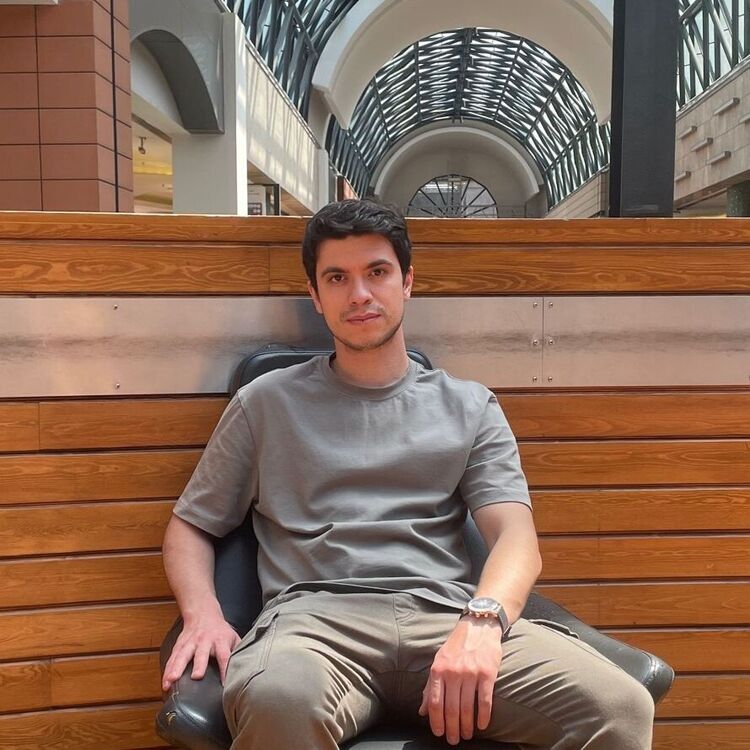  50405294  , 29 ,    Utopia