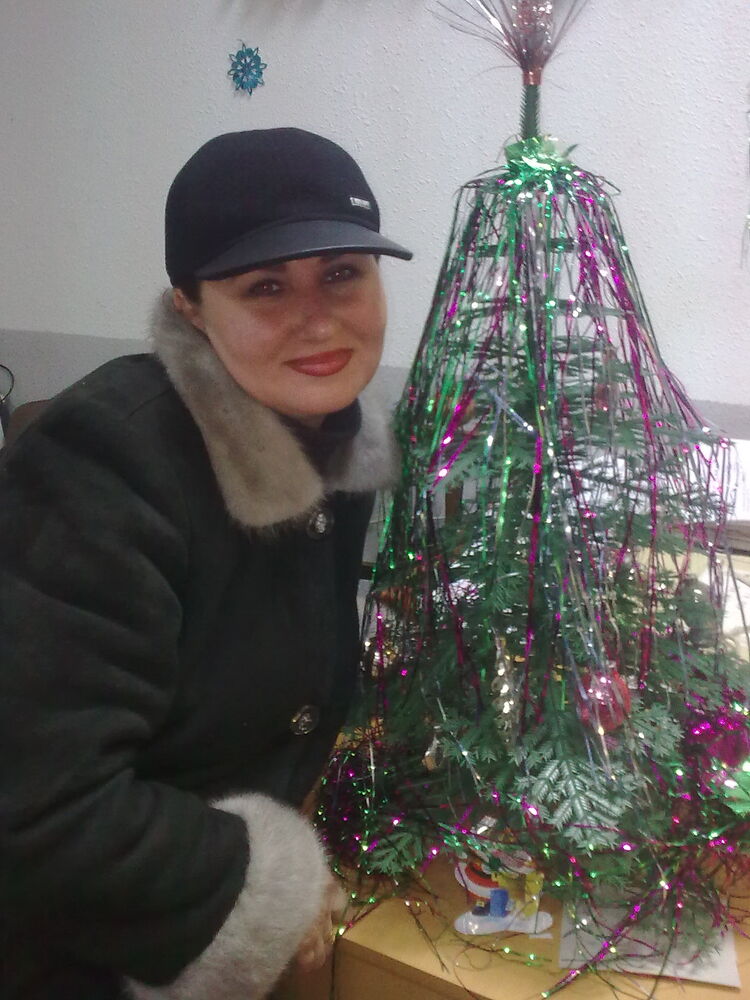  54136114  Lena, 53 ,    