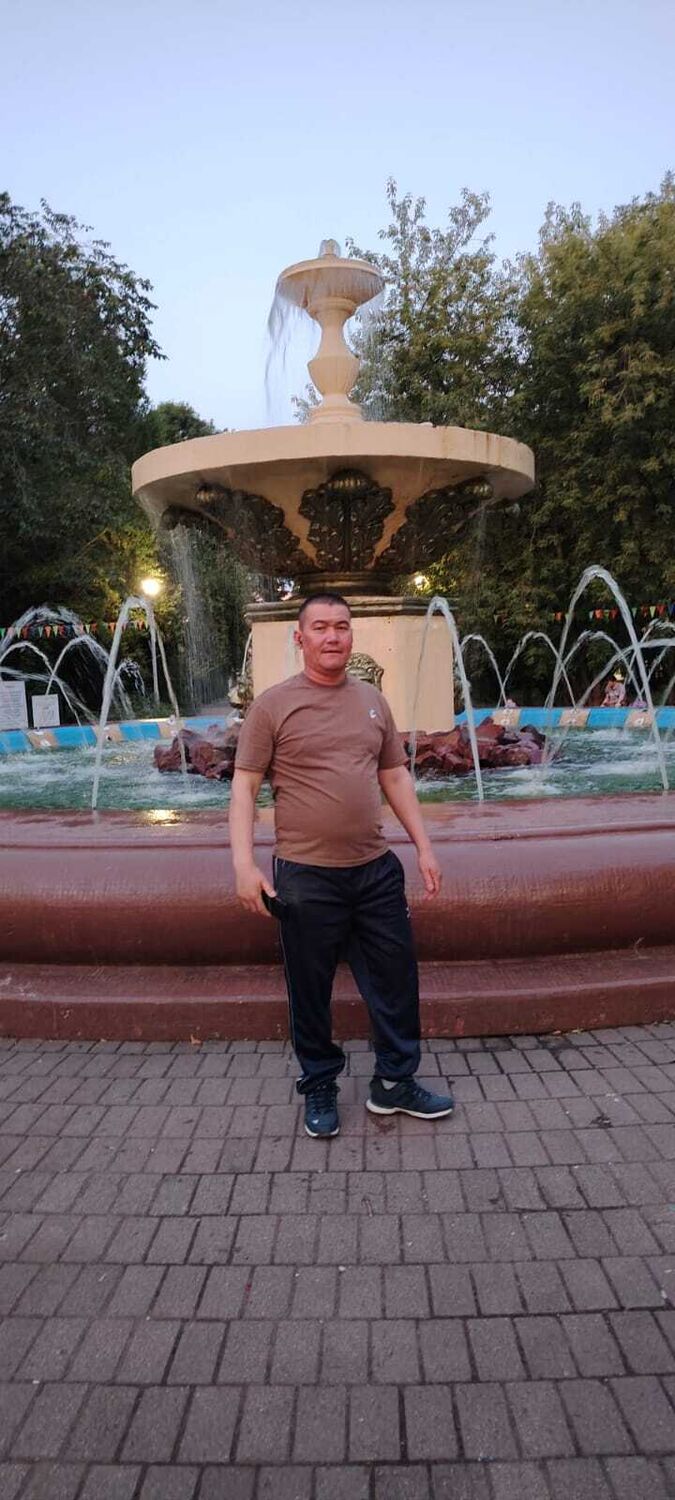  53142604  Komil, 35 ,    