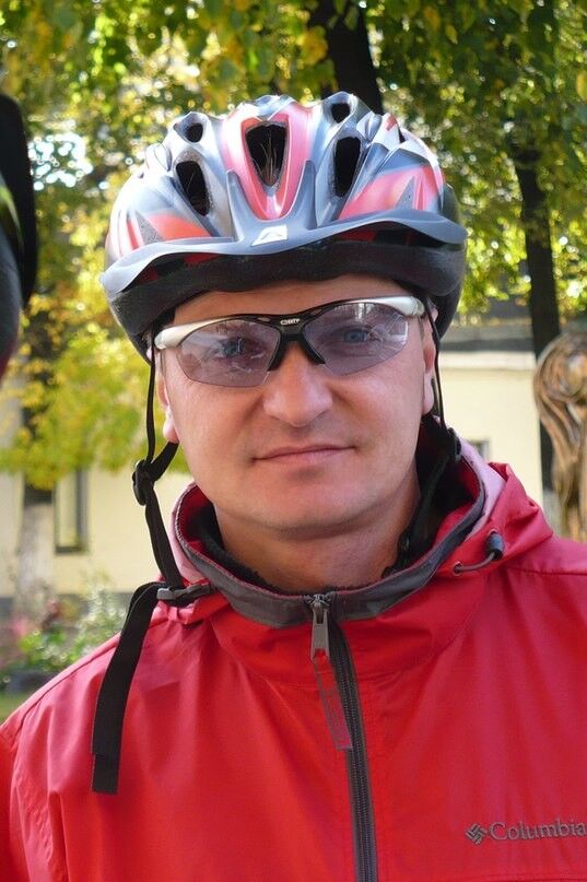  ,   Alex, 40 ,   